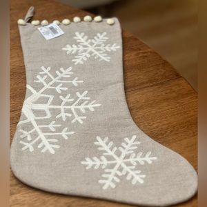 New 21” Christmas Stocking NWT Beige Ivory Snowflakes Cotton Polyester Snow
